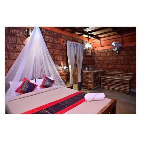 The Horse & Chariot Otel Madikeri Dış mekan fotoğraf