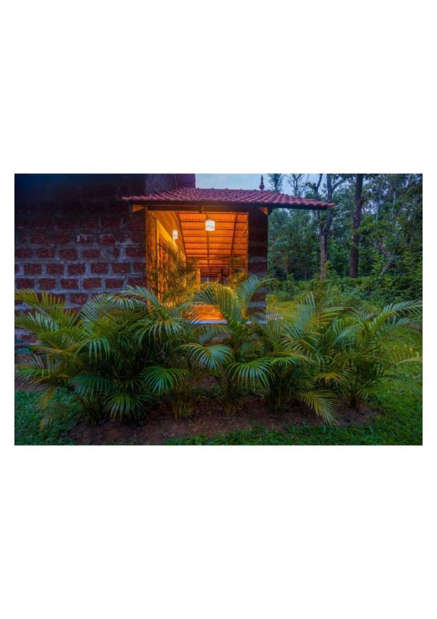 The Horse & Chariot Otel Madikeri Dış mekan fotoğraf